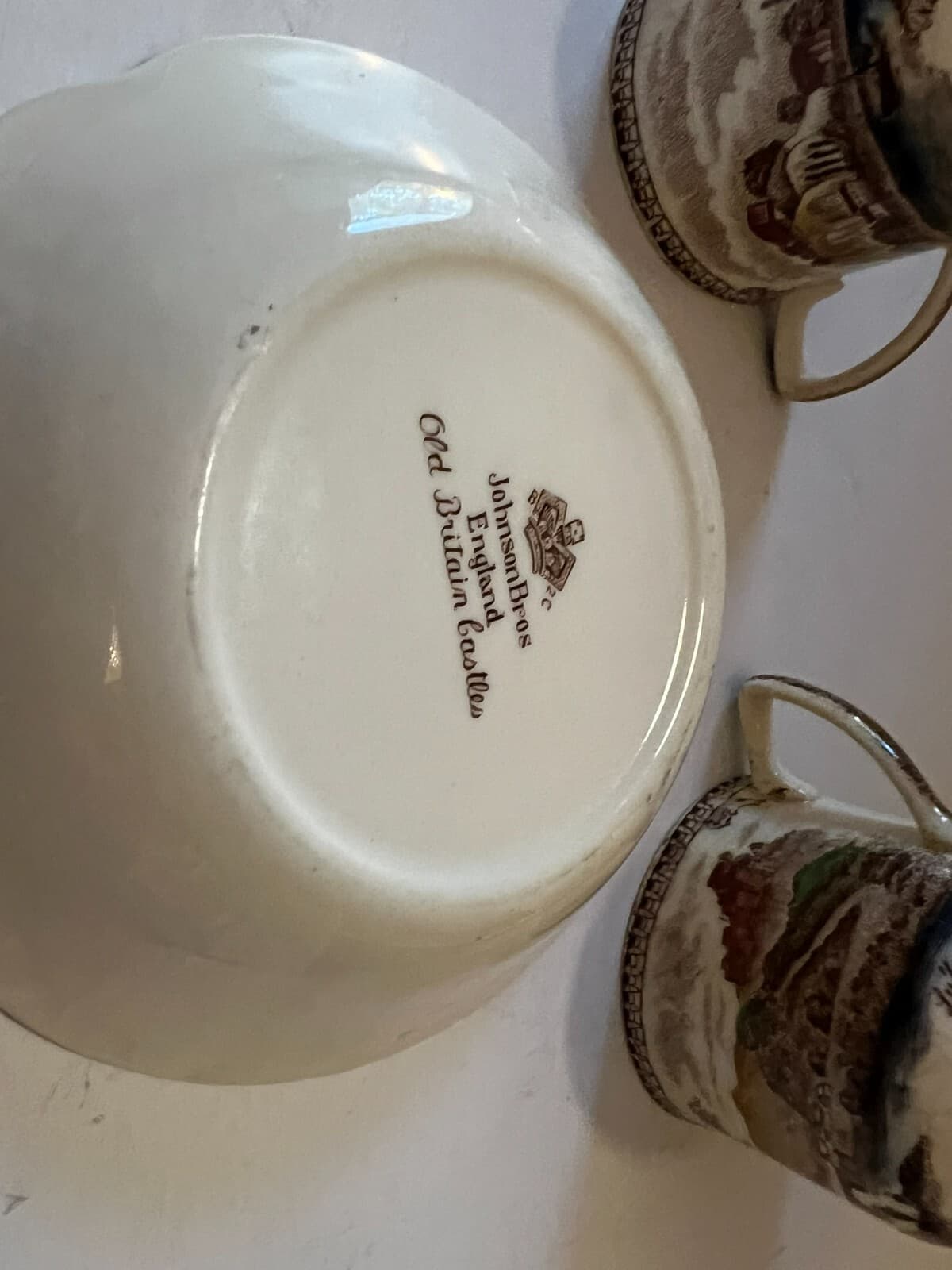 Johnson Bros Old Britain China Made In England Vintage 3 Piece Set Saucer 2 Cups - Thumbnail 5