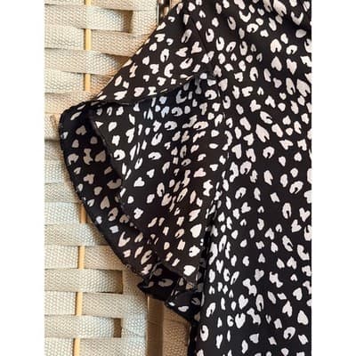 SHEIN Short Sleeve Summer Top XS Black White V Neckline Flutter Sleeves - Thumbnail 5
