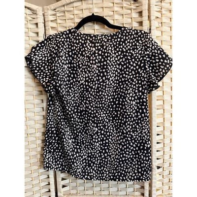 SHEIN Short Sleeve Summer Top XS Black White V Neckline Flutter Sleeves - Thumbnail 9