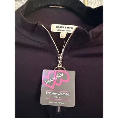 Heart & Hips Active Long Sleeve Top Small Black NWT Crop Quarter Zip Mock Neck - Thumbnail 2