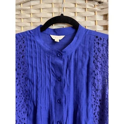 Adiva Summer Sleeveless Blouse Medium Blue Button Front Crochet Trim Details - Thumbnail 7