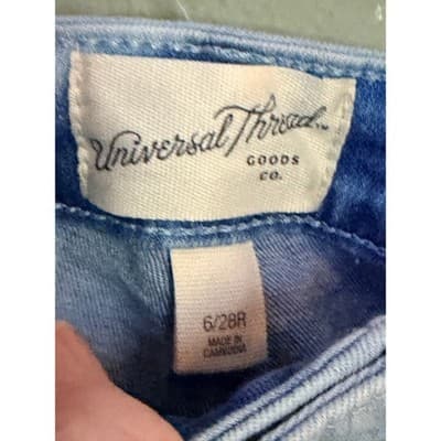 Universal Threads Jean Shorts Small Blue NWOT High Rise Midi Cut Off - Thumbnail 8