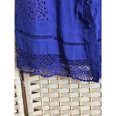 Adiva Summer Sleeveless Blouse Medium Blue Button Front Crochet Trim Details - Thumbnail 4