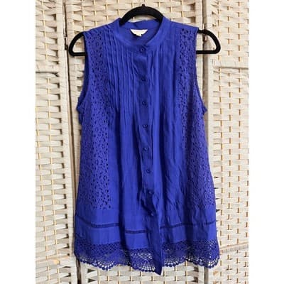 Adiva Summer Sleeveless Blouse Medium Blue Button Front Crochet Trim Details - Thumbnail 2