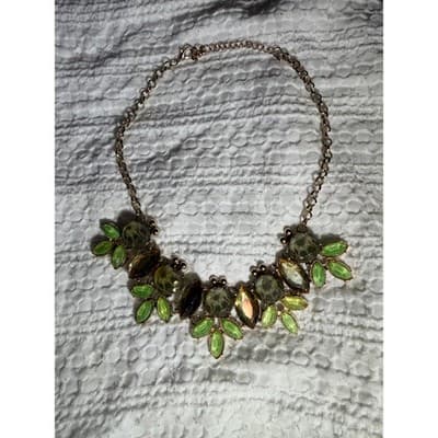 Vintage Green Crystal Statement Necklace Gold Tone Leaf Rhinestone Bib 16"