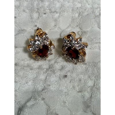 Vintage Ruby Red Crystal & Faux Diamond Stud Earrings Gold Tone 0.5" - Thumbnail 7