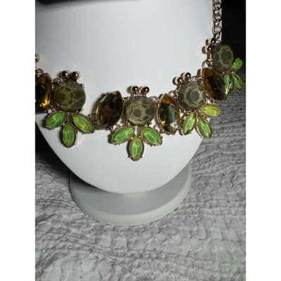Vintage Green Crystal Statement Necklace Gold Tone Leaf Rhinestone Bib 16" - Thumbnail 3