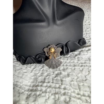 Kat’s Creations Vintage Angel Brooch Silver Tone Christmas Holiday Pin 1.5" - Thumbnail 9
