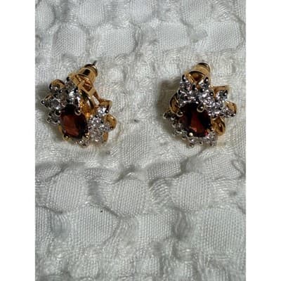 Vintage Ruby Red Crystal & Faux Diamond Stud Earrings Gold Tone 0.5" - Thumbnail 4