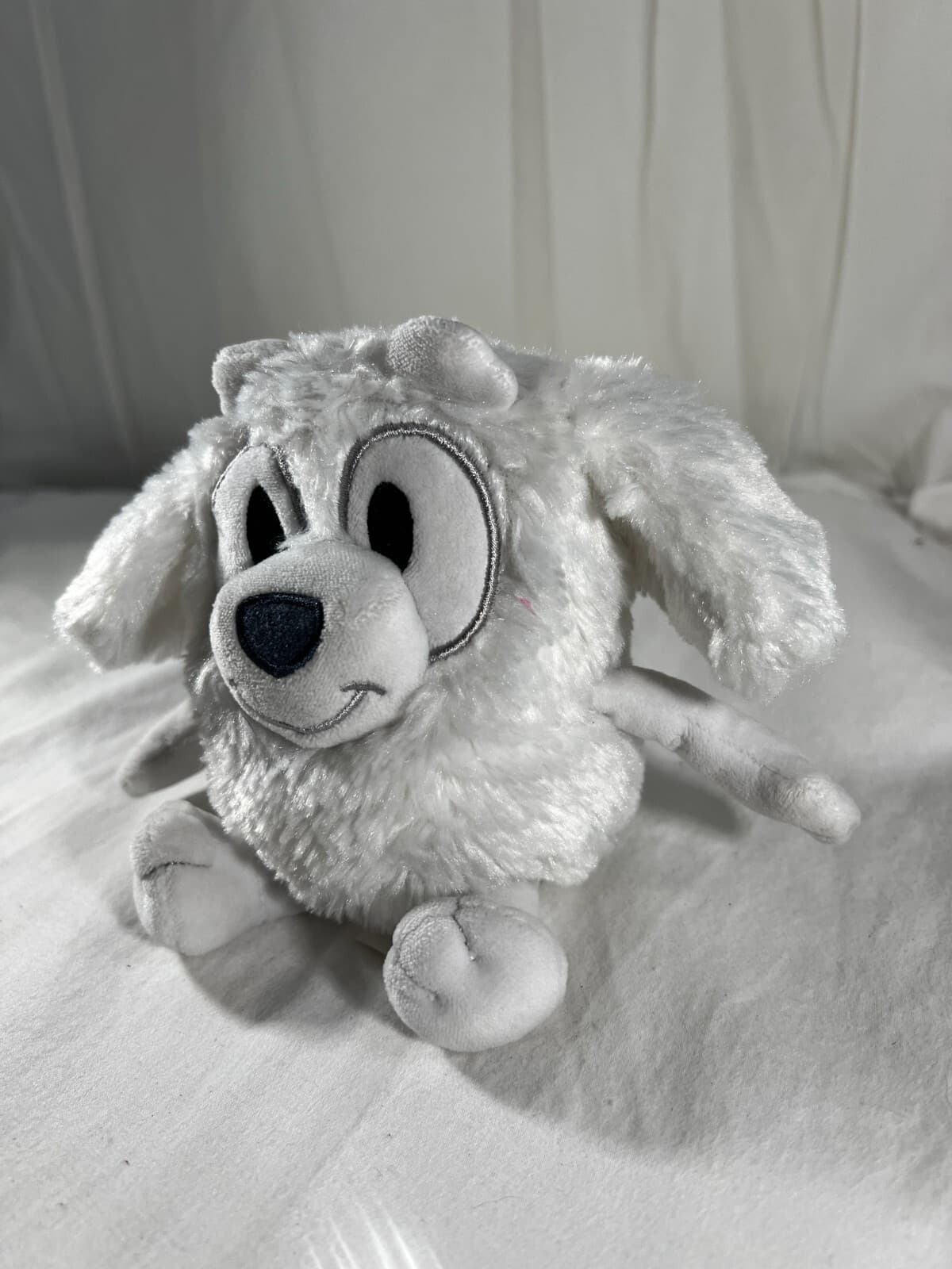 Bluey Friends LILA 2018 Plush Stuffed Animal Toy 6" Dog Moose Nice White - Thumbnail 3