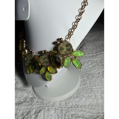 Vintage Green Crystal Statement Necklace Gold Tone Leaf Rhinestone Bib 16" - Thumbnail 4