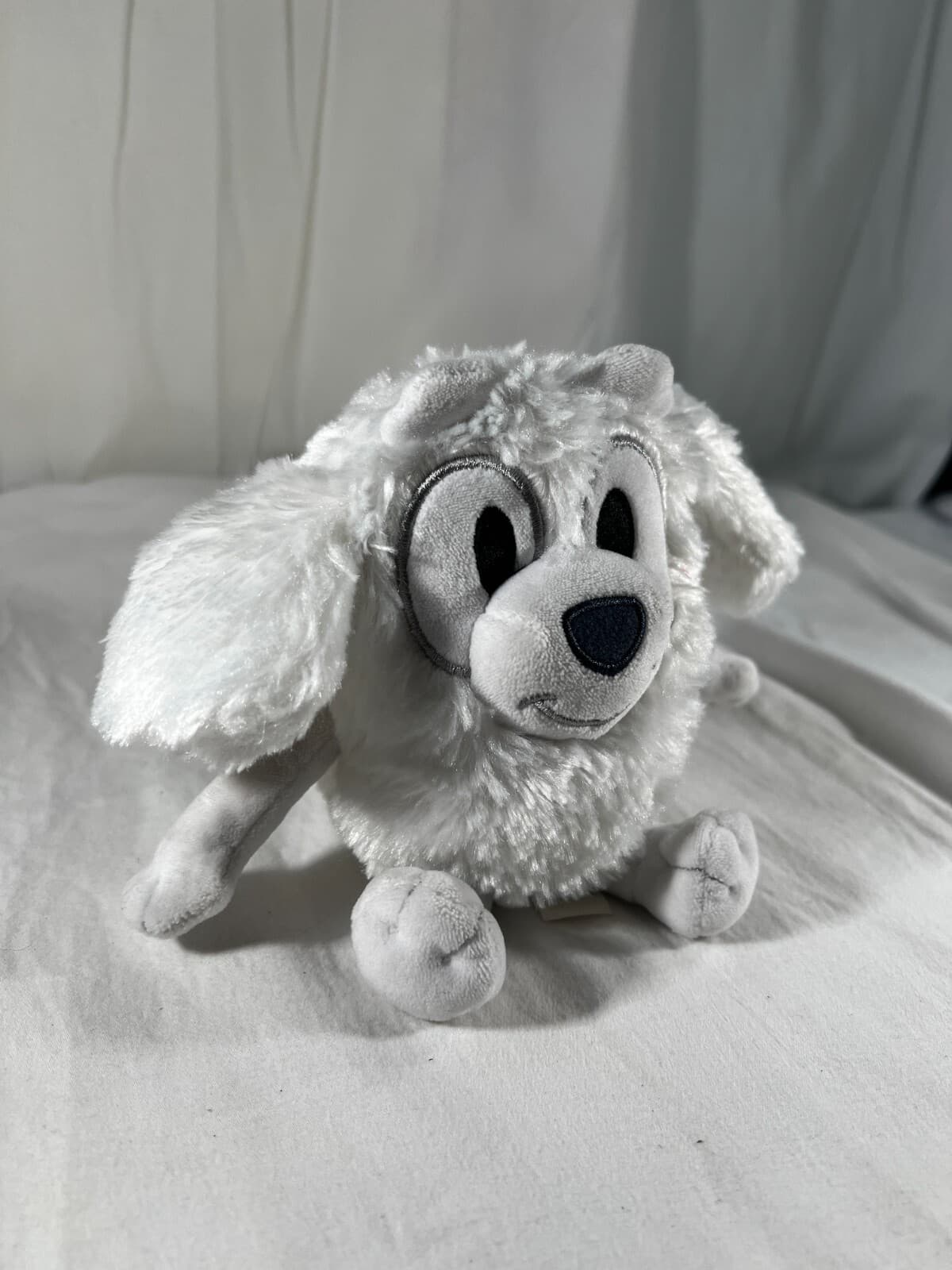 Bluey Friends LILA 2018 Plush Stuffed Animal Toy 6" Dog Moose Nice White - Thumbnail 4