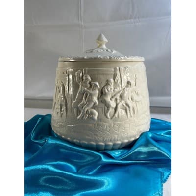 Majolica Tam O'Shanter Like Cookie Jar Canister MCM Detailed 9"x9" Ivory White - Thumbnail 2