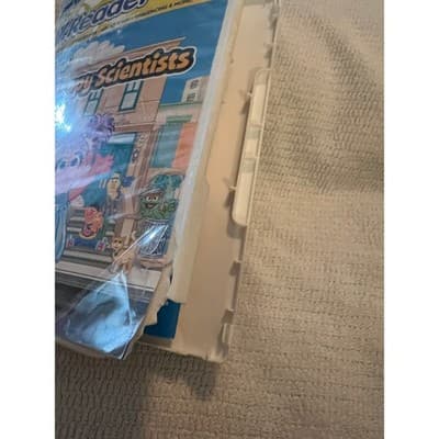 VTech VReader Sesame Street Happy Scientist EUC - Thumbnail 3