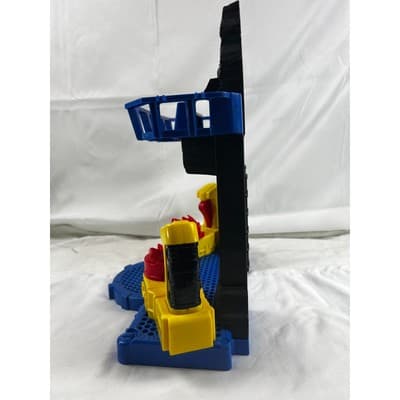 Batman Battle Cave Batcave 2016 Mattel DC Comics 12x12 Battle Cave Only - Thumbnail 5