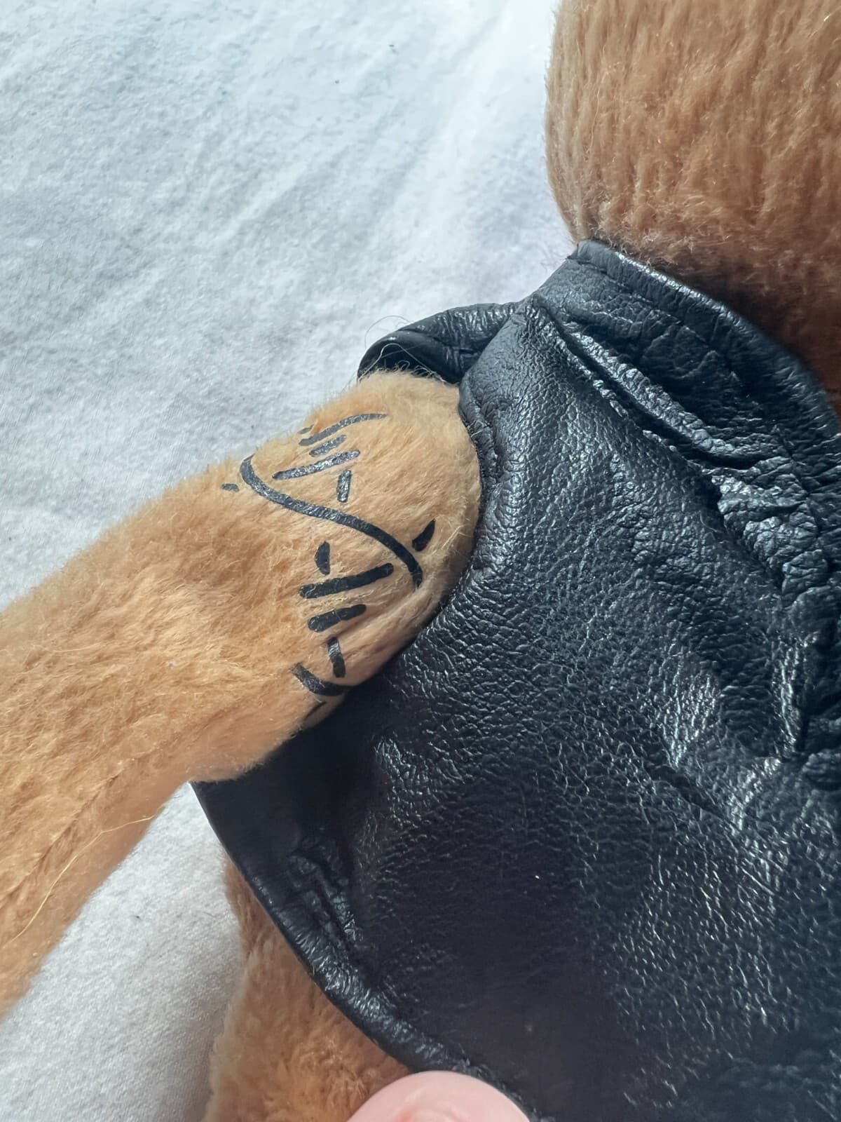 Herrington Teddy Bears Hard Rock Cafe Bear Plush Live Love Rock Leather Vest 8" - Thumbnail 7