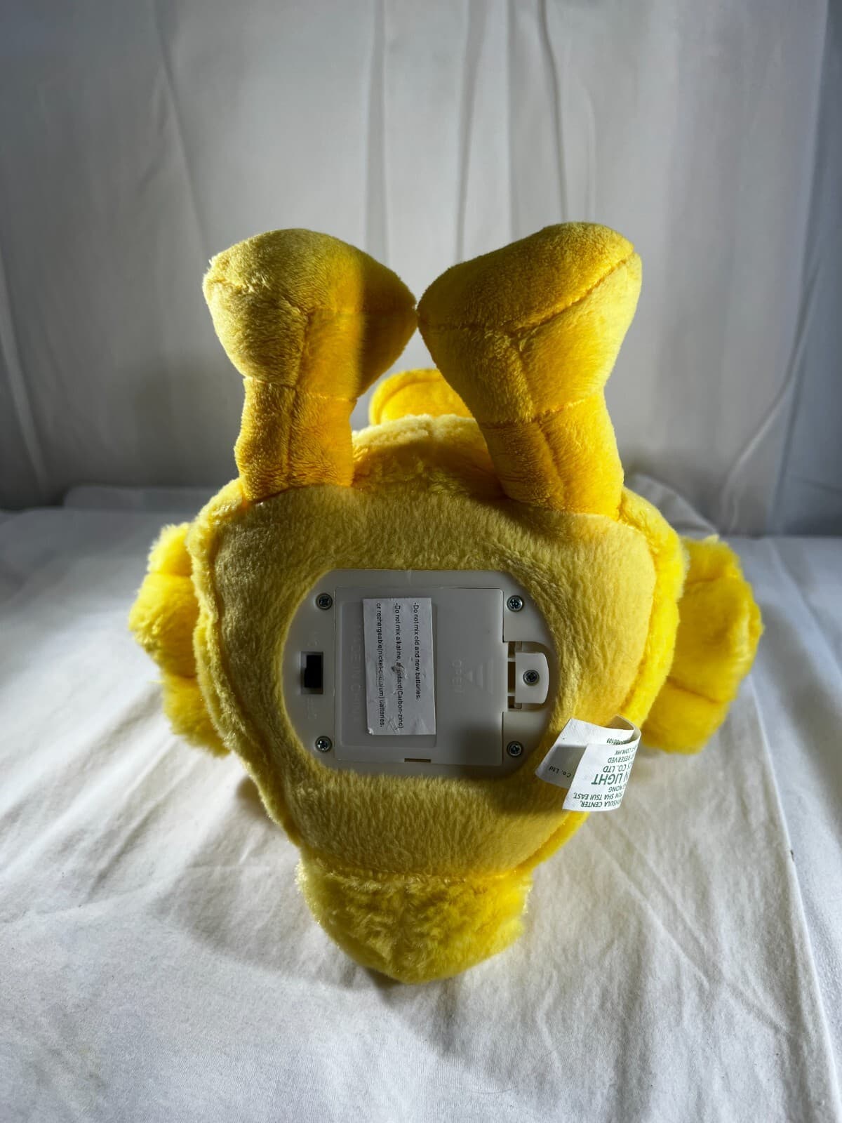 Sound N Light Animatronics Sing and Dance Easter Yellow Duck 2009 Works Nice - Thumbnail 10