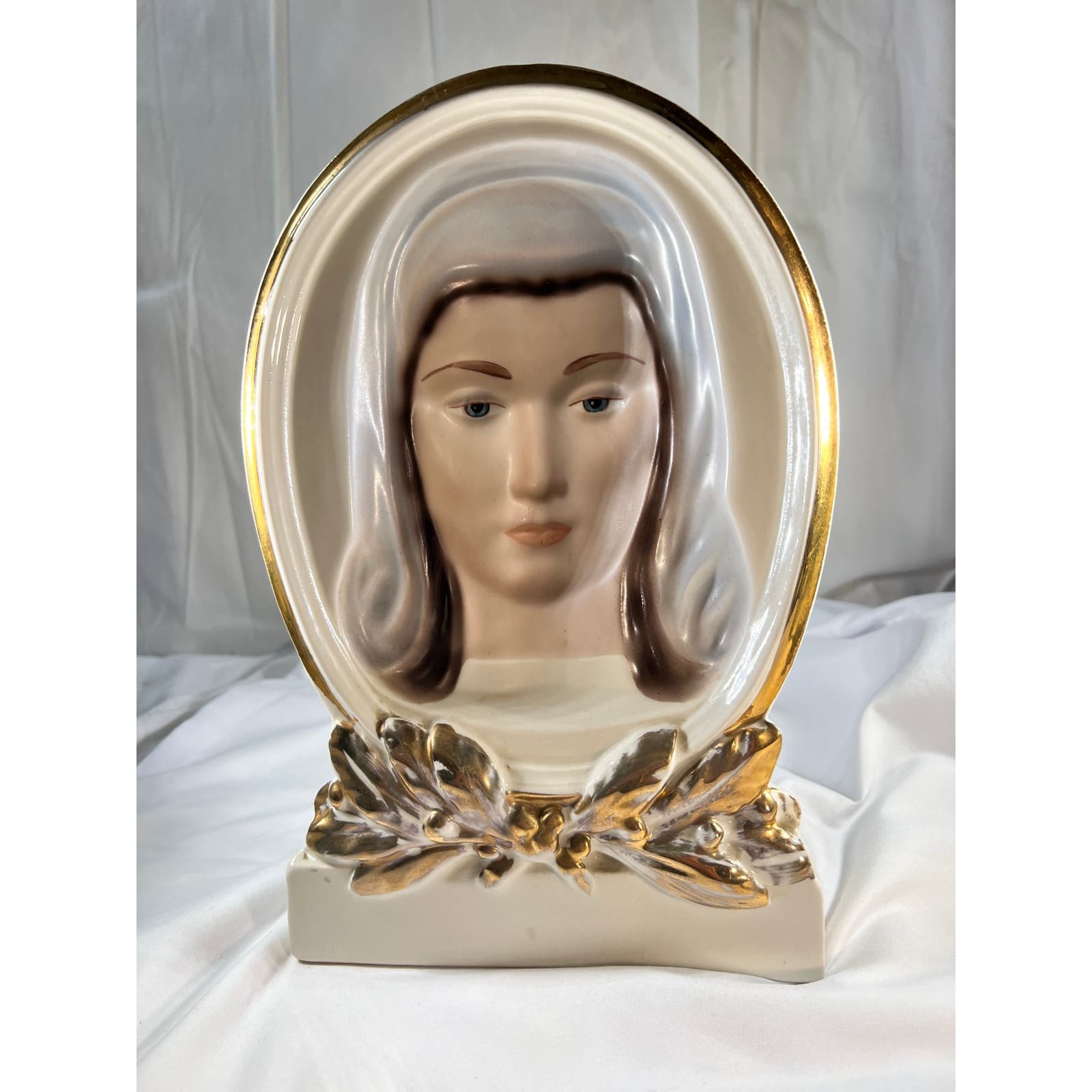 Gorgeous Virgin Mary Face Religious Concave Porcelain Statue Vintage Decor 7x12 - Thumbnail 3