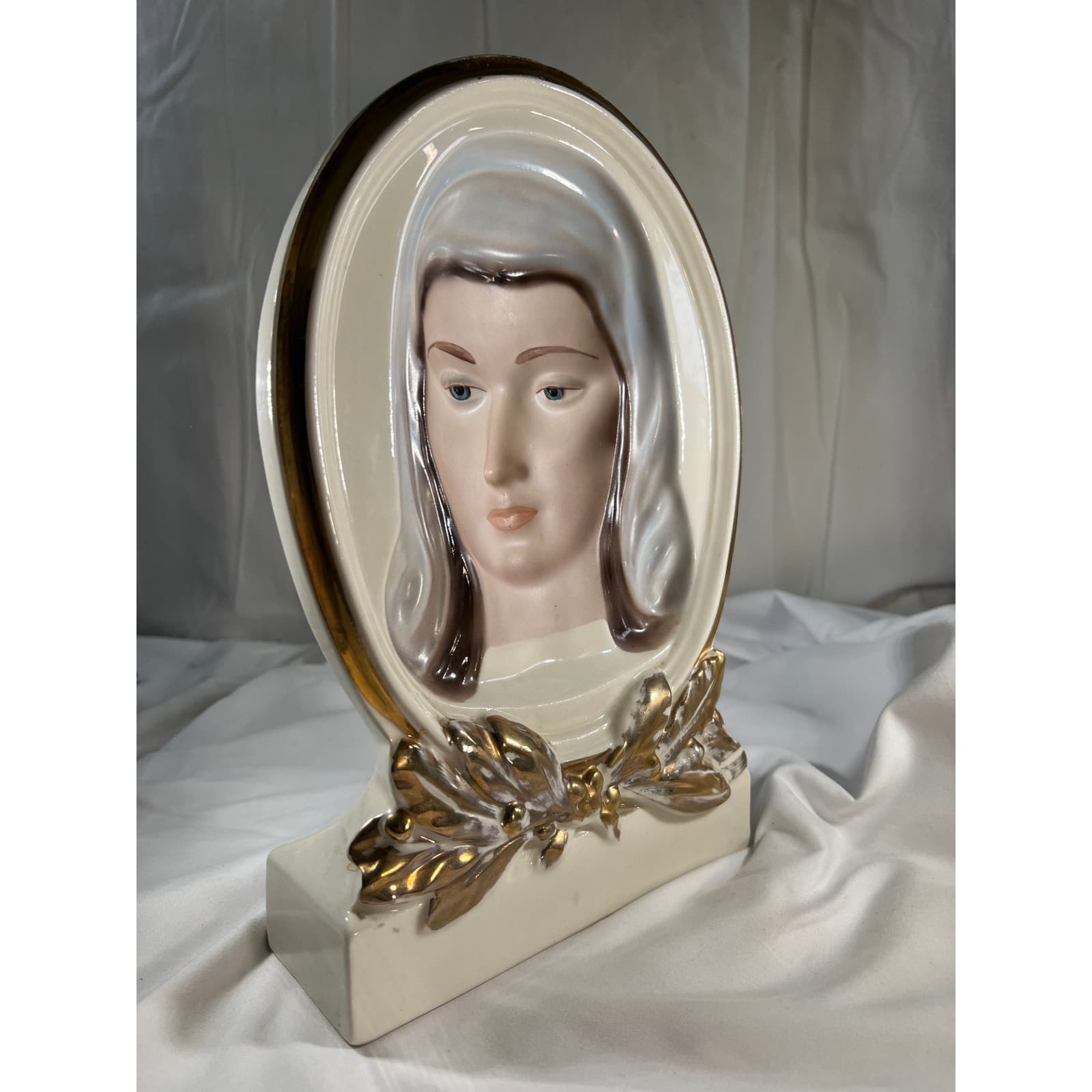 Gorgeous Virgin Mary Face Religious Concave Porcelain Statue Vintage Decor 7x12 - Thumbnail 5
