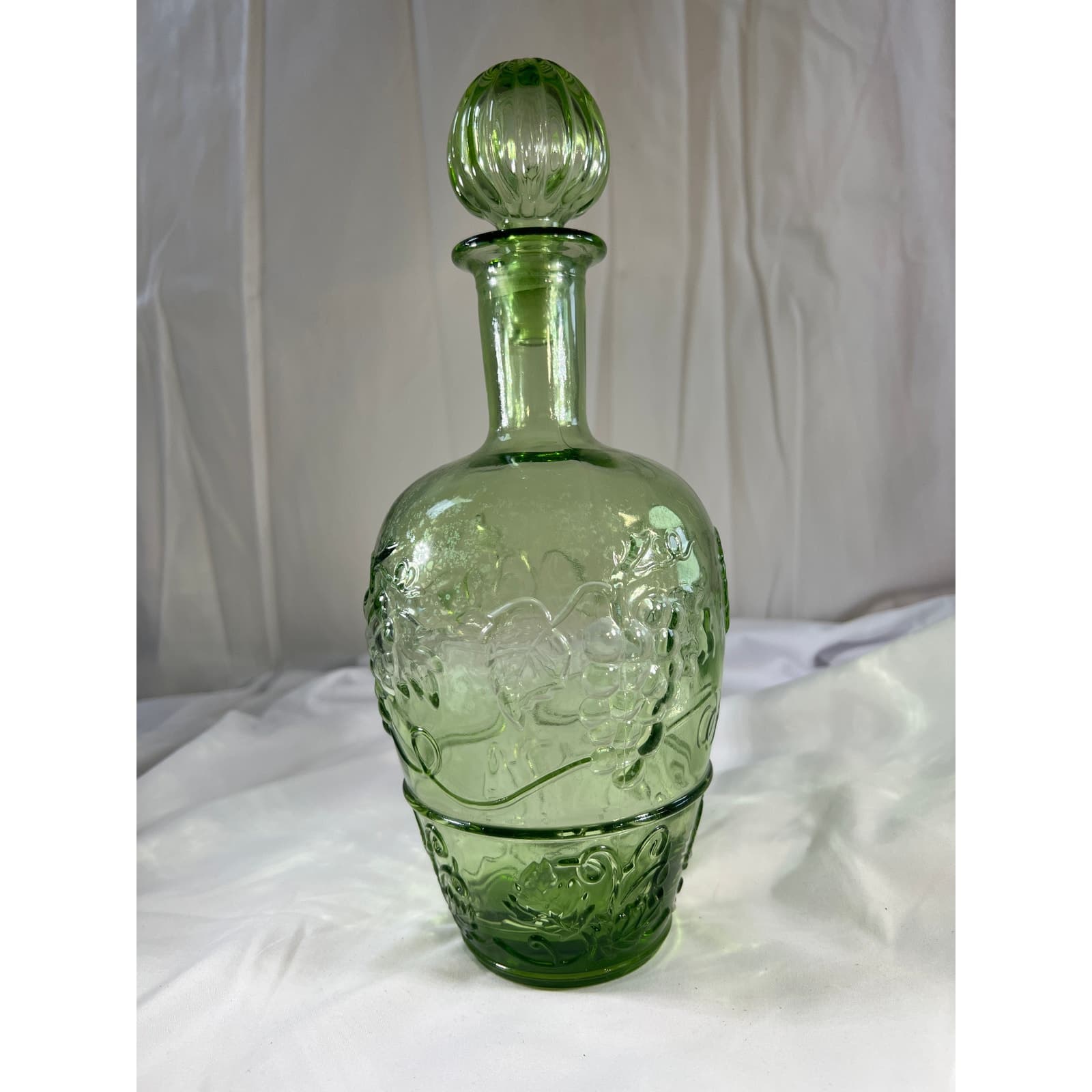 Light Green Glass Wine Bottle & Stopper MCM Vineyard Pattern Embossed Decanter - Thumbnail 4