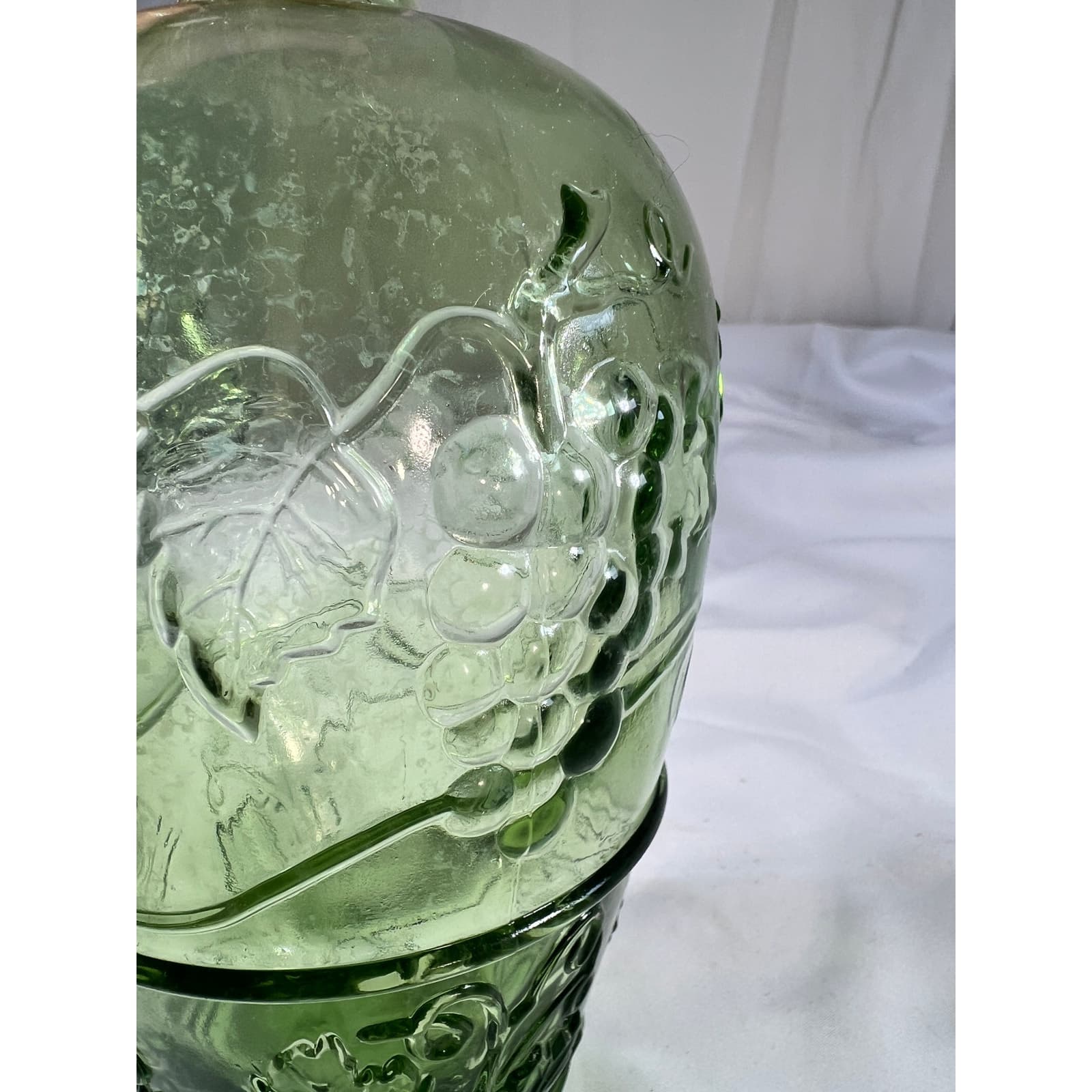 Light Green Glass Wine Bottle & Stopper MCM Vineyard Pattern Embossed Decanter - Thumbnail 9
