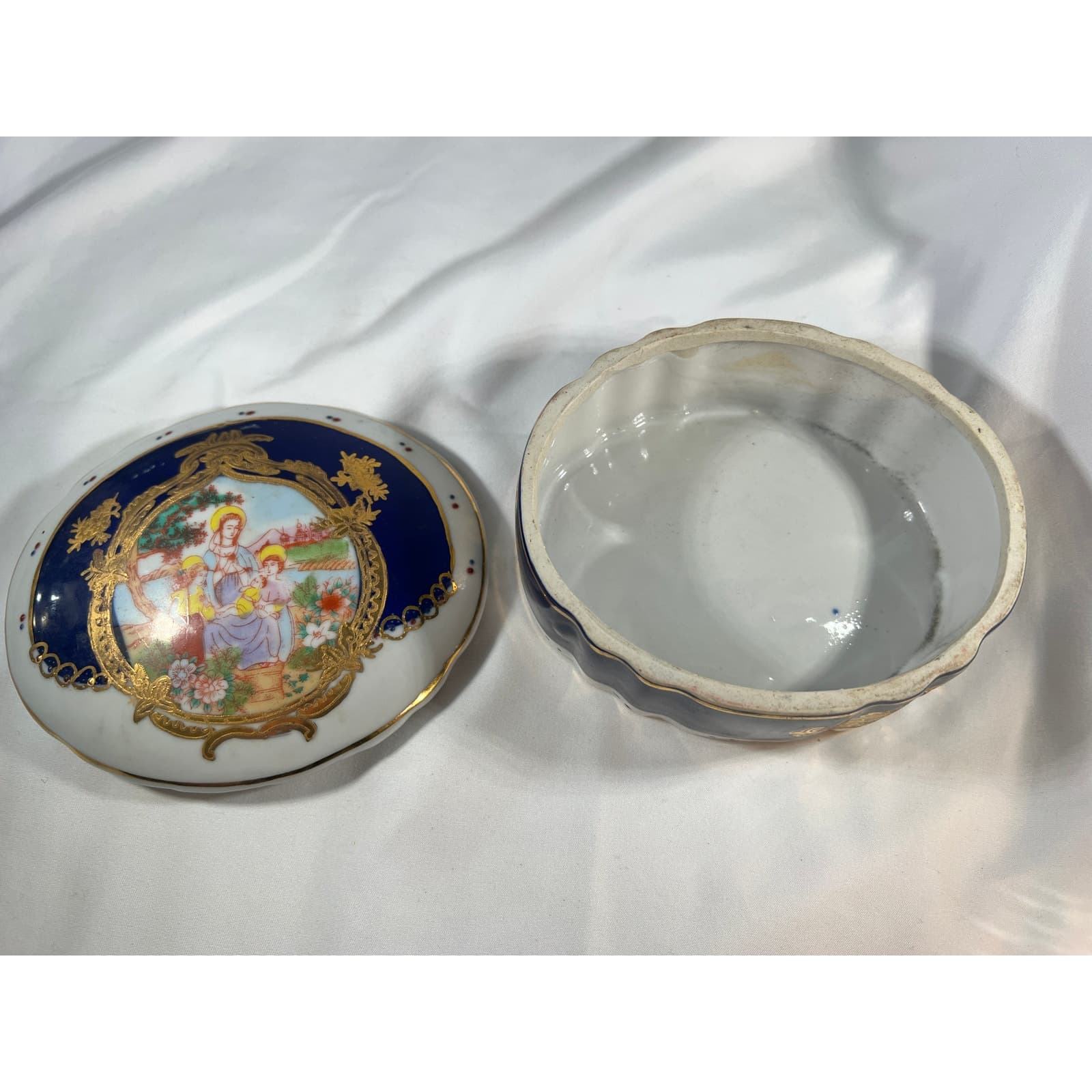 L.F. Limoges P.R.C. Fine Porcelain Trinket Box with Lid RARE Religious Vintage - Thumbnail 11
