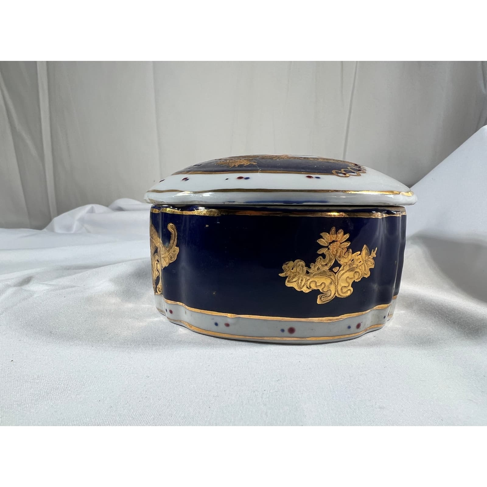 L.F. Limoges P.R.C. Fine Porcelain Trinket Box with Lid RARE Religious Vintage - Thumbnail 15