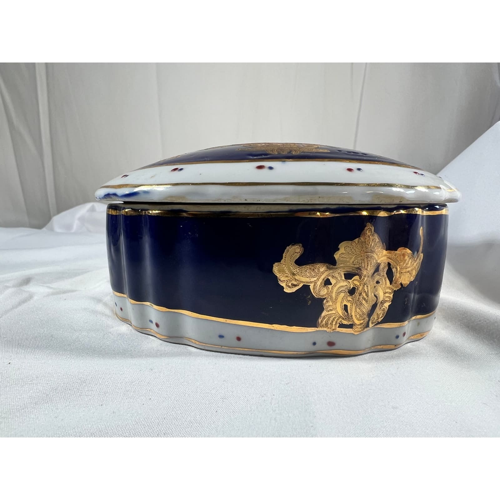 L.F. Limoges P.R.C. Fine Porcelain Trinket Box with Lid RARE Religious Vintage - Thumbnail 7