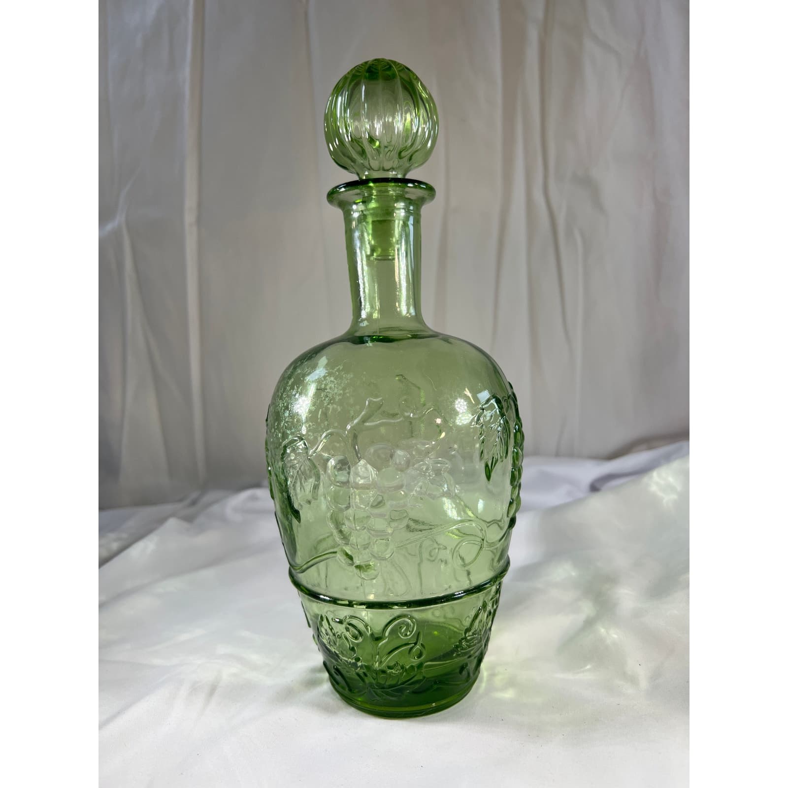 Light Green Glass Wine Bottle & Stopper MCM Vineyard Pattern Embossed Decanter - Thumbnail 5