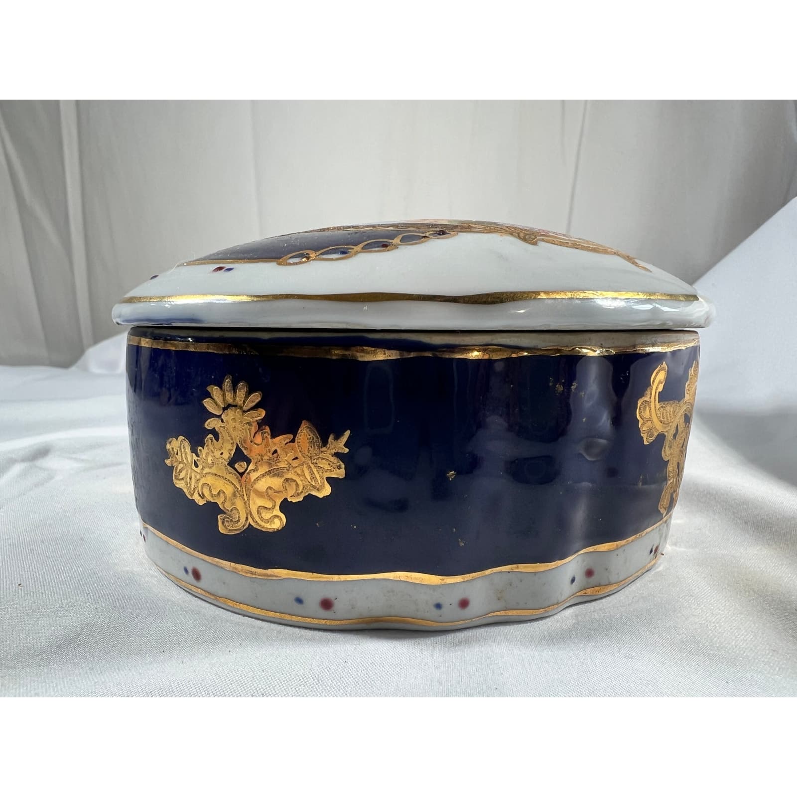 L.F. Limoges P.R.C. Fine Porcelain Trinket Box with Lid RARE Religious Vintage - Thumbnail 14