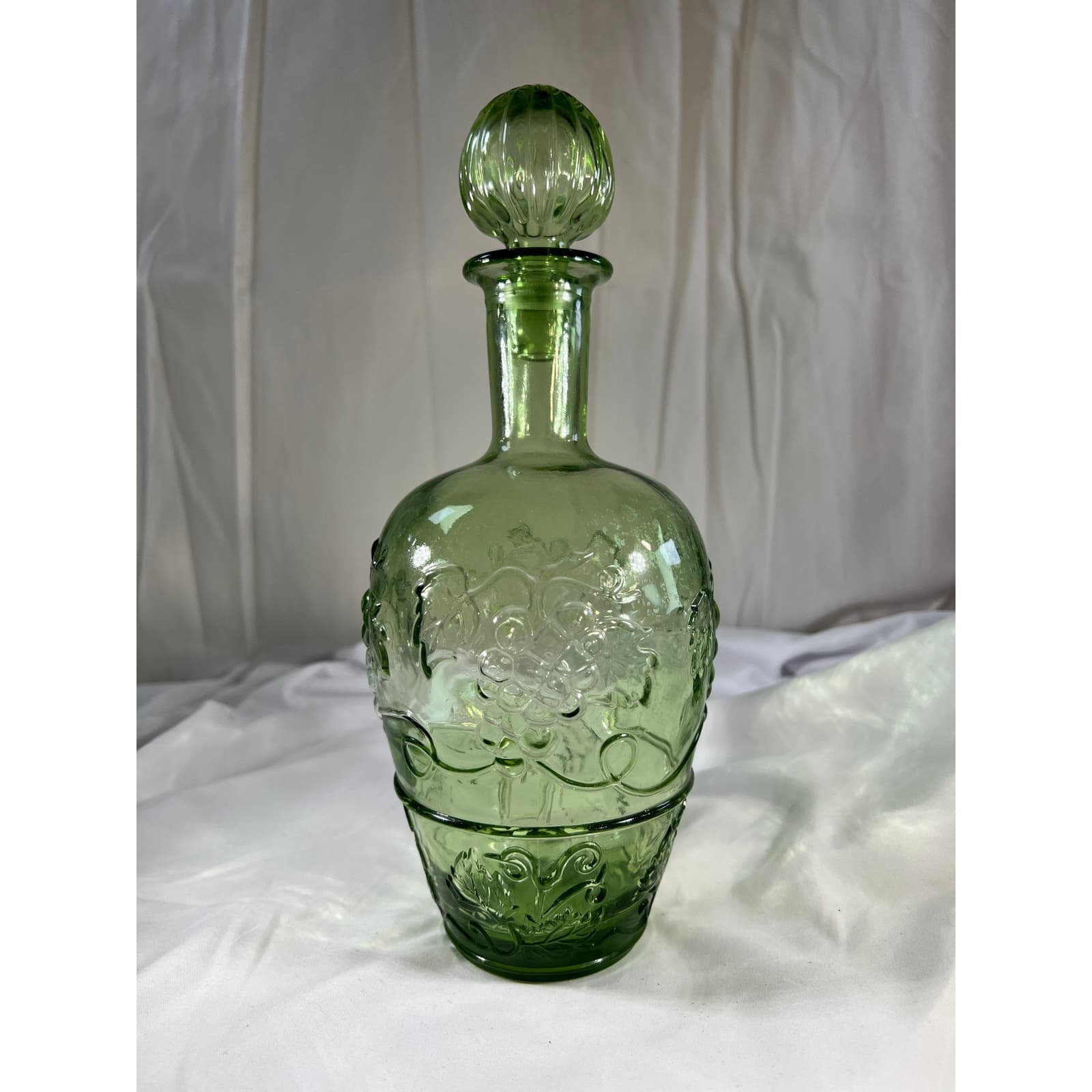 Light Green Glass Wine Bottle & Stopper MCM Vineyard Pattern Embossed Decanter - Thumbnail 2