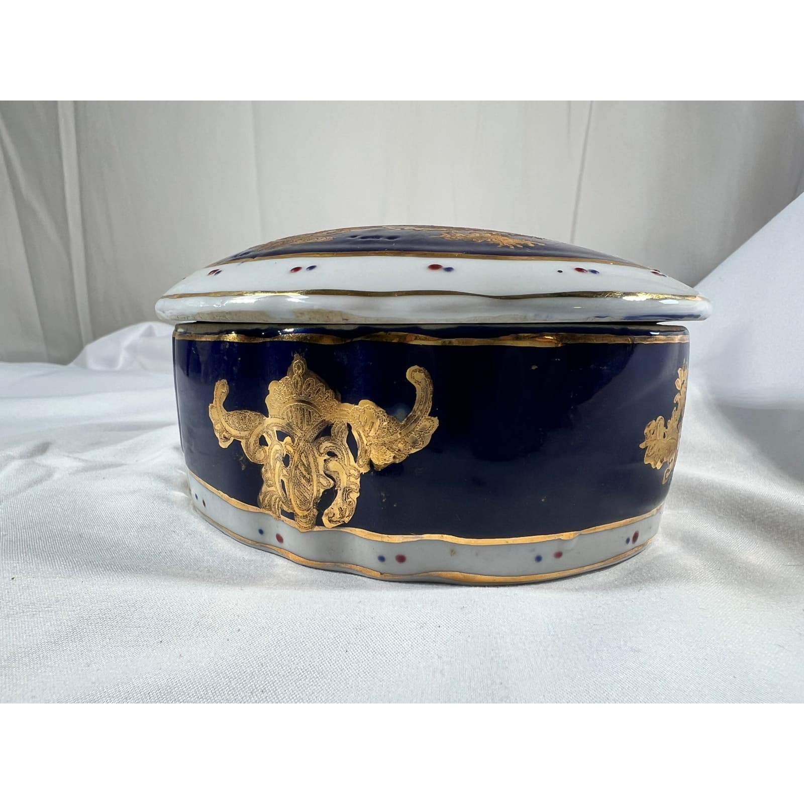 L.F. Limoges P.R.C. Fine Porcelain Trinket Box with Lid RARE Religious Vintage - Thumbnail 6