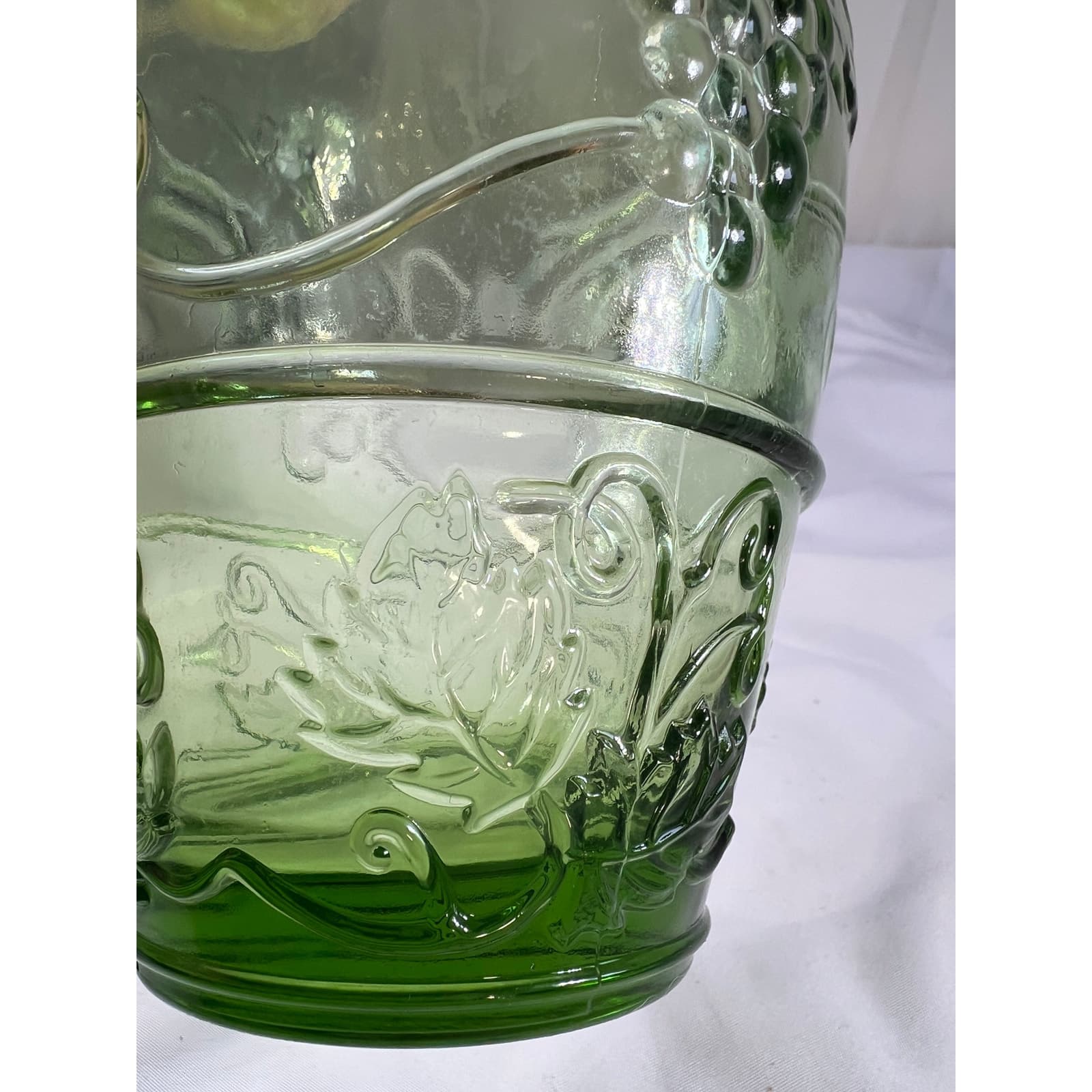 Light Green Glass Wine Bottle & Stopper MCM Vineyard Pattern Embossed Decanter - Thumbnail 8