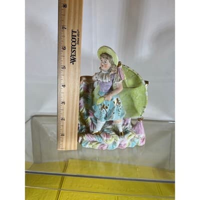 Vintage MCM Porcelain Victorian Girl Vase Figurine Lady Decor - Thumbnail 12