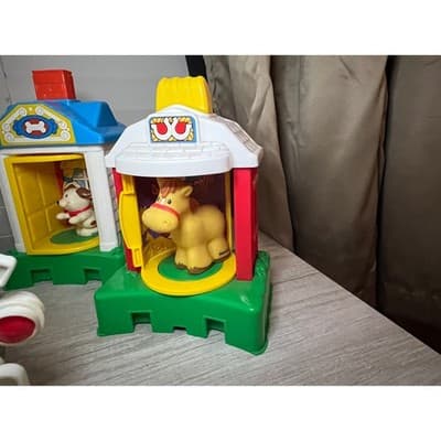 Fisher-Price Train Set Complete 2008 Conductor Animals Buildings Tracks Sign R/R - Thumbnail 7
