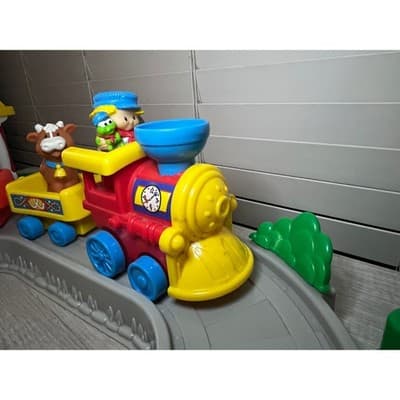 Fisher-Price Train Set Complete 2008 Conductor Animals Buildings Tracks Sign R/R - Thumbnail 8