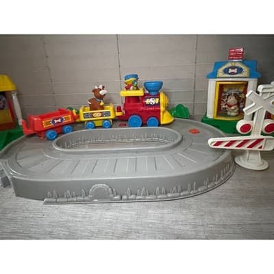 Fisher-Price Train Set Complete 2008 Conductor Animals Buildings Tracks Sign R/R - Thumbnail 15