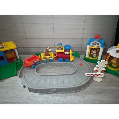 Fisher-Price Train Set Complete 2008 Conductor Animals Buildings Tracks Sign R/R - Thumbnail 4