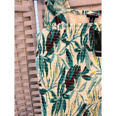 Torrid Peplum Washable Crinkle Gauze Smocked Top Tropical Leaf Print Green 2 NWT - Thumbnail 6