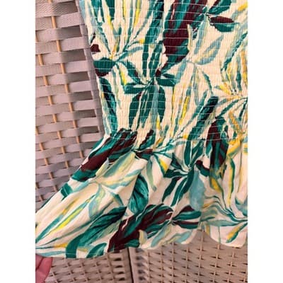 Torrid Peplum Washable Crinkle Gauze Smocked Top Tropical Leaf Print Green 2 NWT - Thumbnail 5