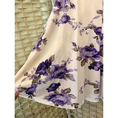 SHEIN Floral Spaghetti Strap Tank Top White Lilac Purple Flowy Women’s Large - Thumbnail 4