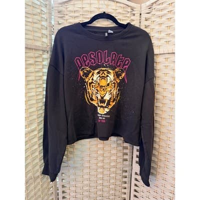 H&M Divided Desolate The Tour Printed Sweatshirt L Black Cropped Long Sleeve