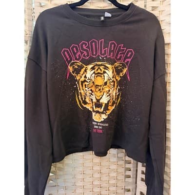 H&M Divided Desolate The Tour Printed Sweatshirt L Black Cropped Long Sleeve - Thumbnail 3