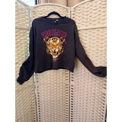 H&M Divided Desolate The Tour Printed Sweatshirt L Black Cropped Long Sleeve - Thumbnail 2