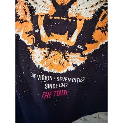 H&M Divided Desolate The Tour Printed Sweatshirt L Black Cropped Long Sleeve - Thumbnail 4