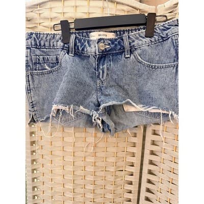 Hollister Denim Shorts Women's 10 Light Wash Frayed Raw Hem Distressed - Thumbnail 2