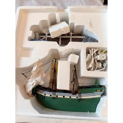 Dept 56 Heritage Village Snow Village The Emily Louise Ship Dock Lighted Set - Thumbnail 5