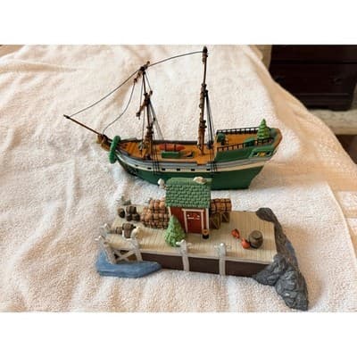 Dept 56 Heritage Village Snow Village The Emily Louise Ship Dock Lighted Set - Thumbnail 6