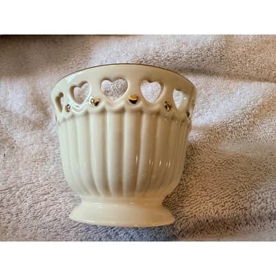 Lenox Ivory Porcelain Heart Cutout Votive Candle Holder Gold Accent IOB - Thumbnail 2