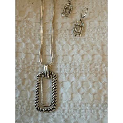 Silver Tone Triple Strand Necklace & Earrings Set Rectangle Pendant Jewelry - Thumbnail 15